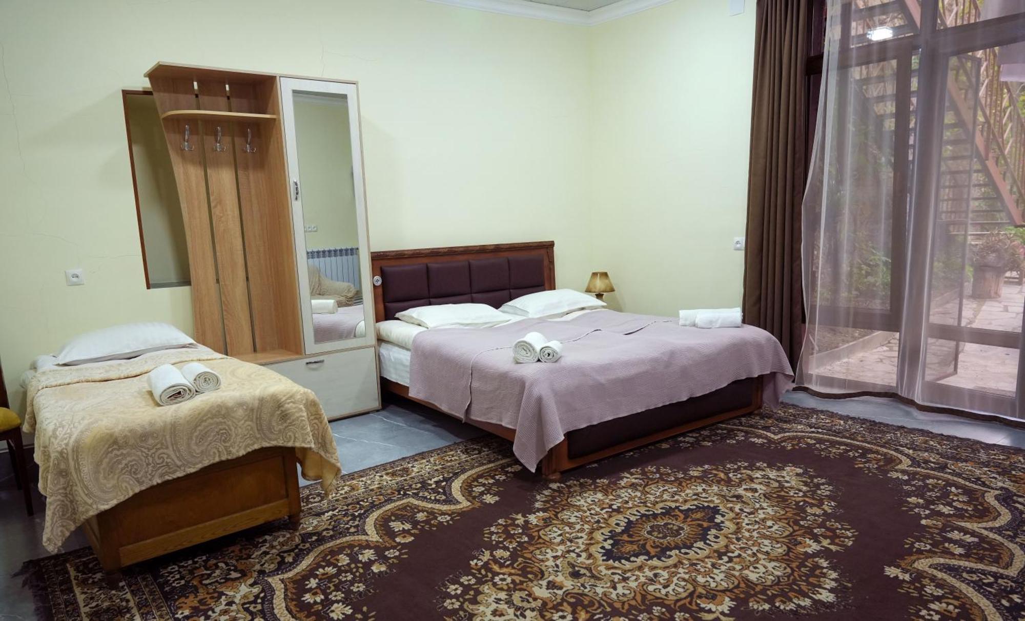 Iris B&B In Debed Canyon Алаверди Екстериор снимка